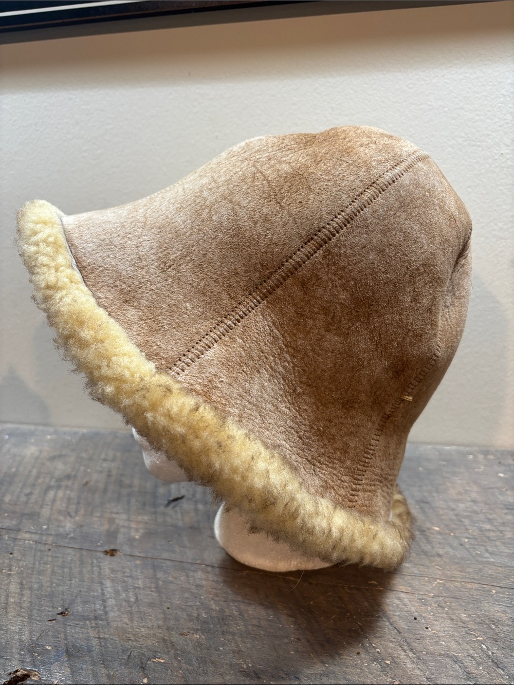 Shearling Sheepskin Wide Brim Bucket Winter Hat - Tan